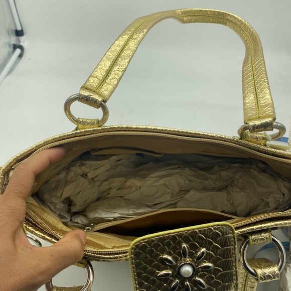 Beautiful fuzzy animal print bag, brand new - Picture 6 of 6